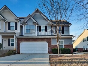 Building Photo - 2341 Suwanee Pointe Dr