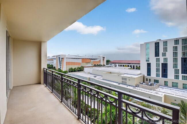 Building Photo - 550 Okeechobee Blvd