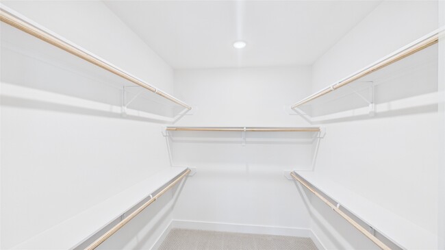 Building Photo - 9606 Valeca Dr