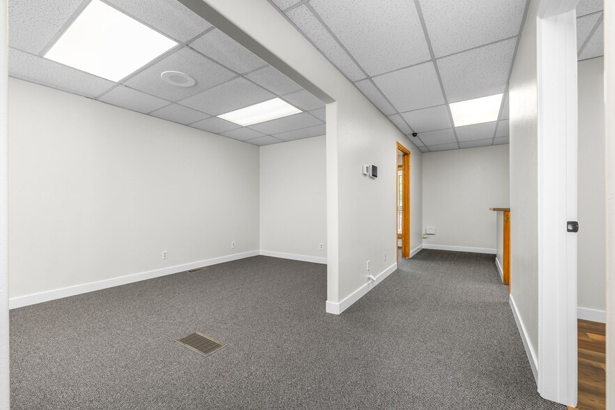 Building Photo - 405 S 100 E