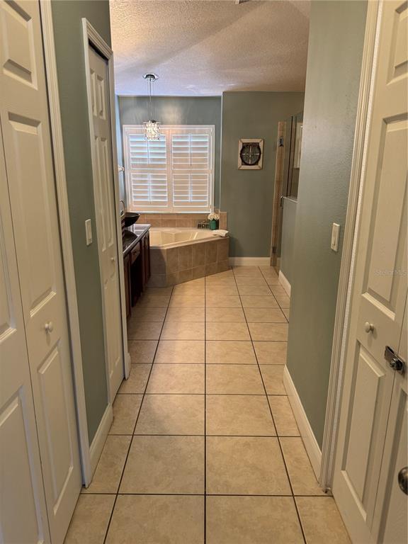 Building Photo - 2961 Siesta View Dr