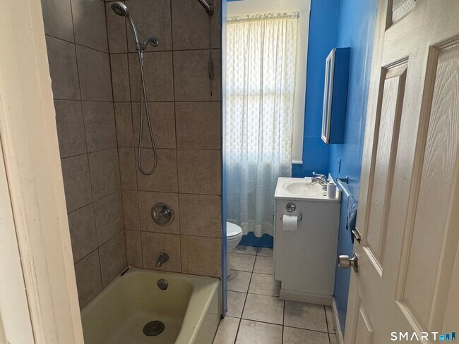 Building Photo - 548 Colorado Ave