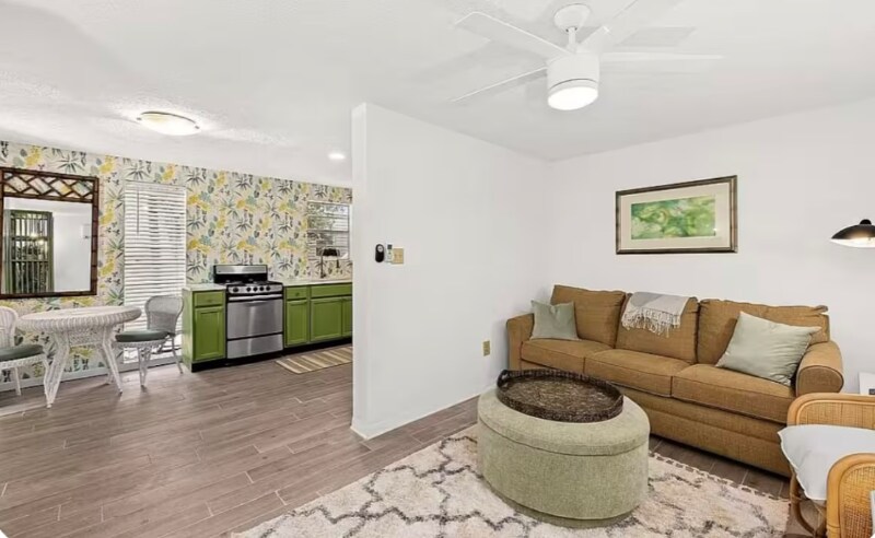 Building Photo - 237 Hibiscus Dr