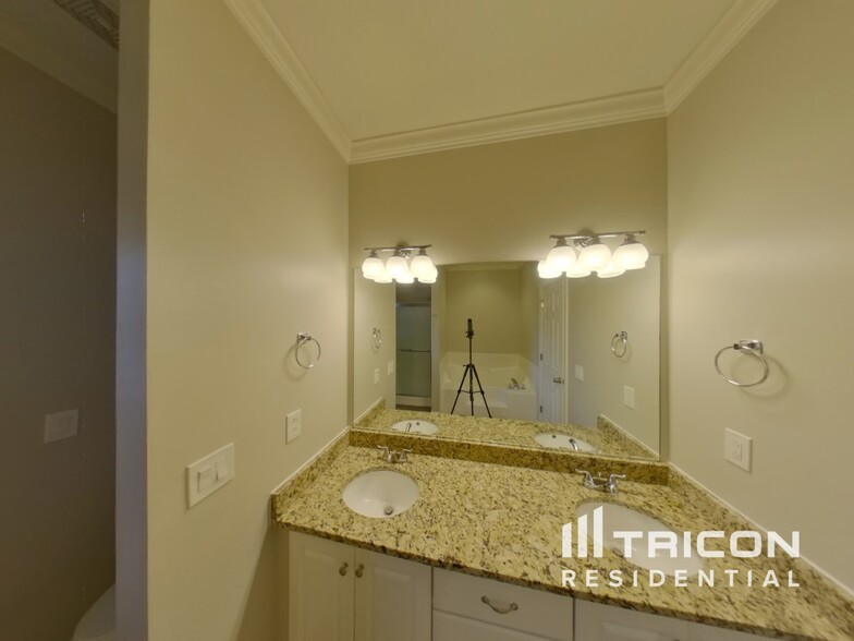 Building Photo - 2703 Soaring Eagle Ct