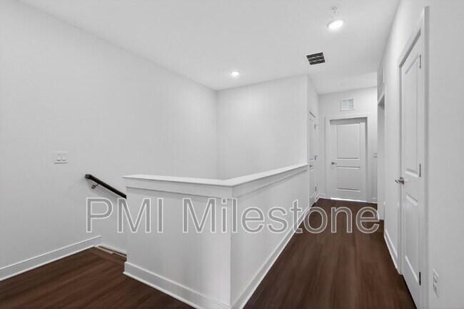 Building Photo - 16162 Frederick Rd