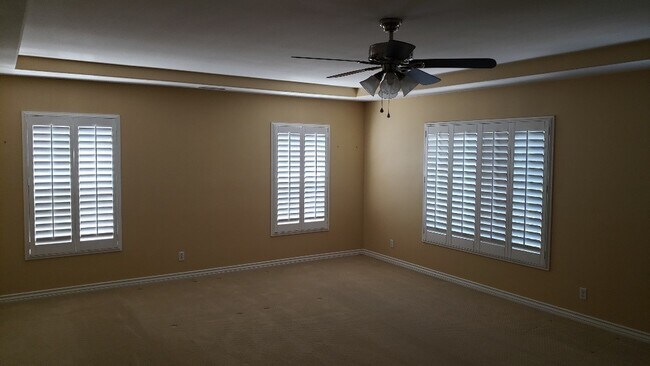 Building Photo - 16020 Huntington Garden Ave