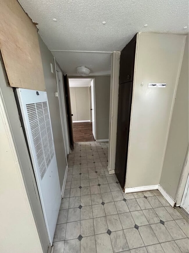 Building Photo - 309 Reid Ct