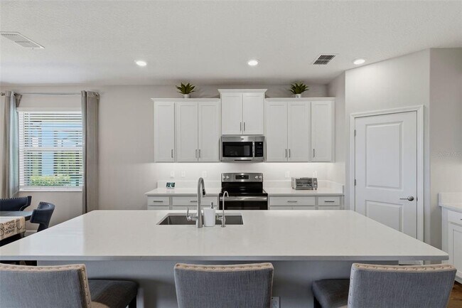 Building Photo - 31700 Cannon Rush Dr