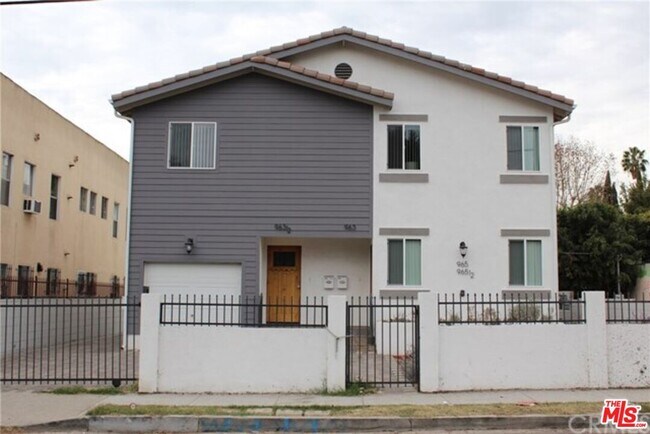 Building Photo - 963 Wilton Pl