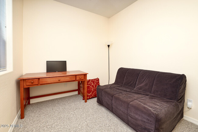 Building Photo - 1404 W Weatherby Way