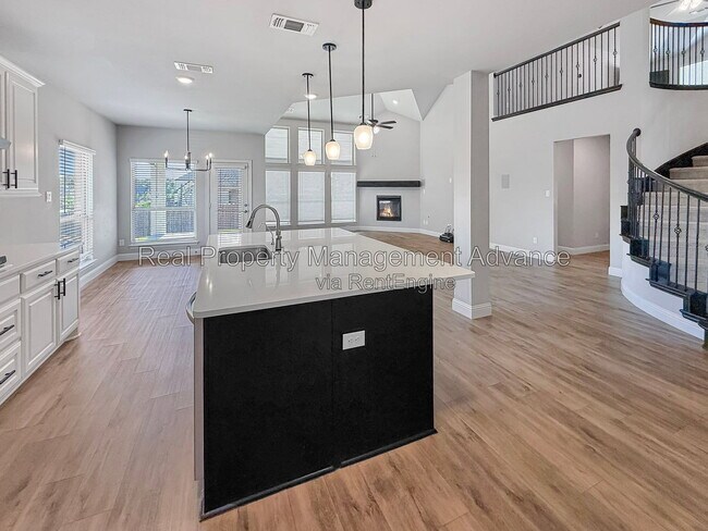 Building Photo - 308 Winding Creek Ln