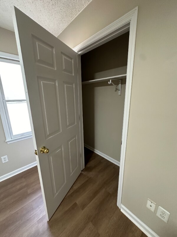 Building Photo - 112 Briarcreek Ln