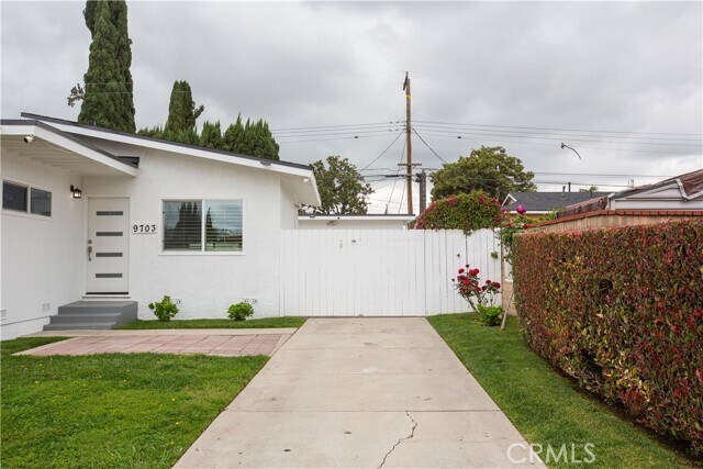 Building Photo - 9703 Lanett Ave