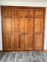 Building Photo - 229 University Ave