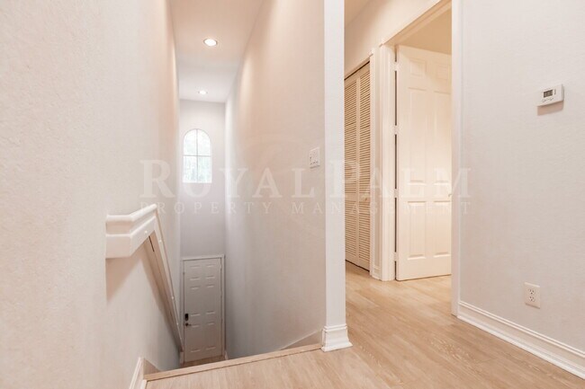 Building Photo - 12060 Lucca St