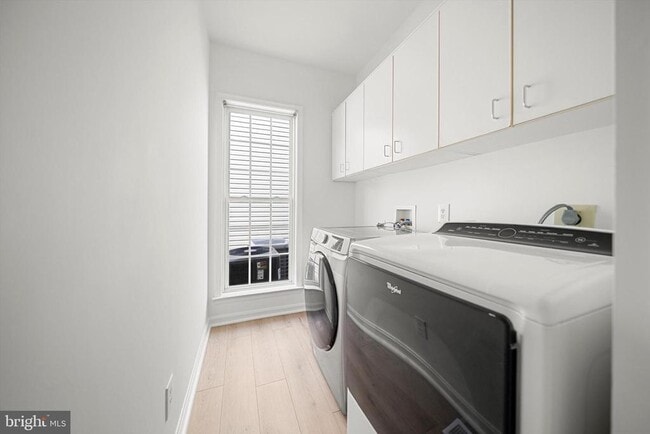 Building Photo - 12399 Brown Fox Way
