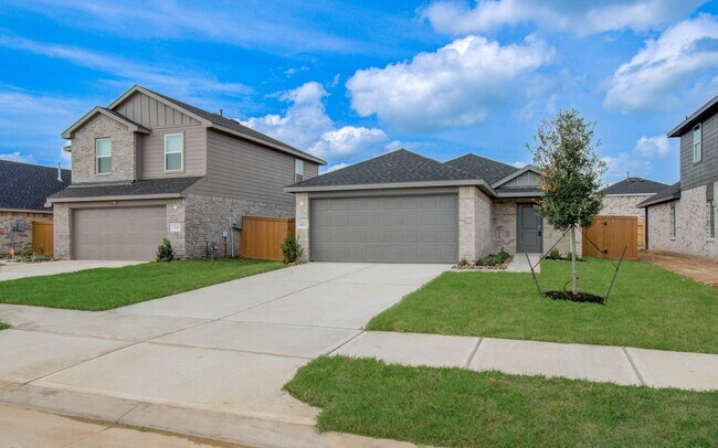 Building Photo - 3012 Dylan Skyland Dr