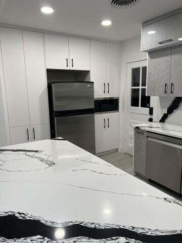 Building Photo - 291 E Boca Raton Rd