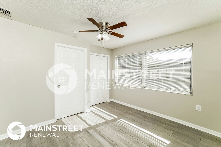 Building Photo - 8200 Monarch Dr