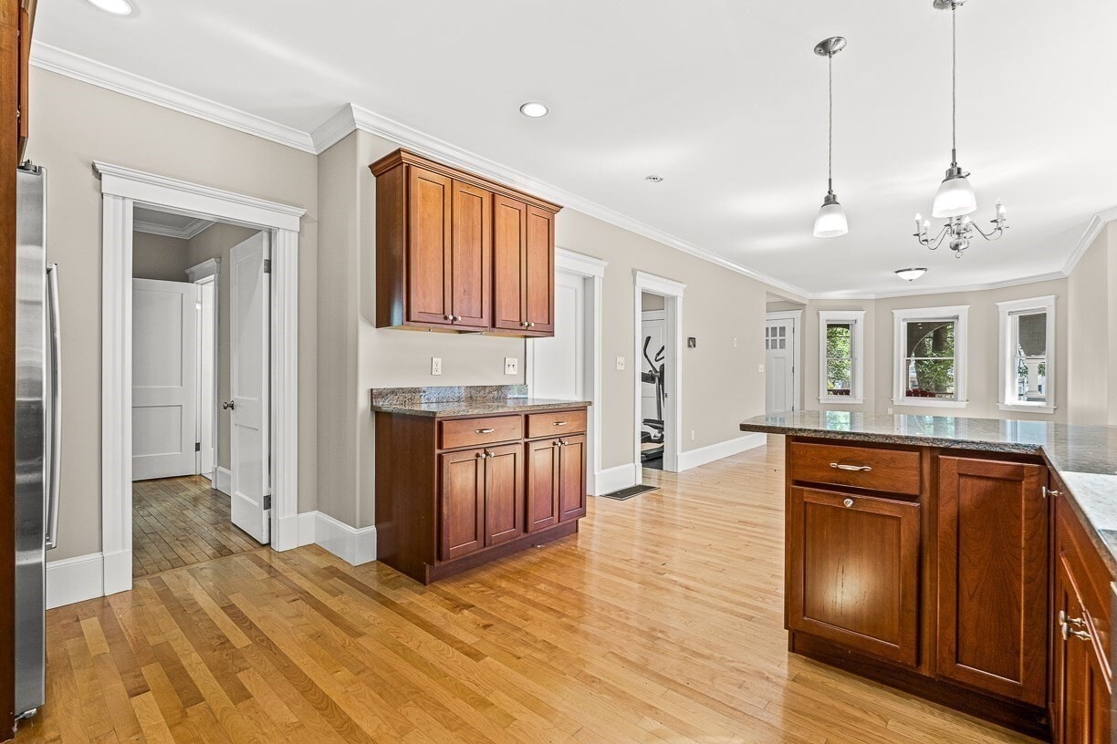 Building Photo - 24 Ossipee Rd