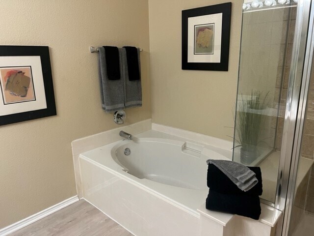 Building Photo - TOTALLY UPDATED & Spacious 4/2/2 in Fort Worth