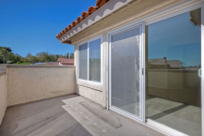 Building Photo - 3Bed/2Bath in Rancho Del Oro~ Ave Sevilla