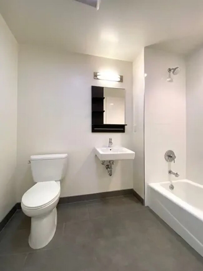 Building Photo - 915 Minna St