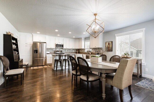 Building Photo - Aspen Pointe Heber Home