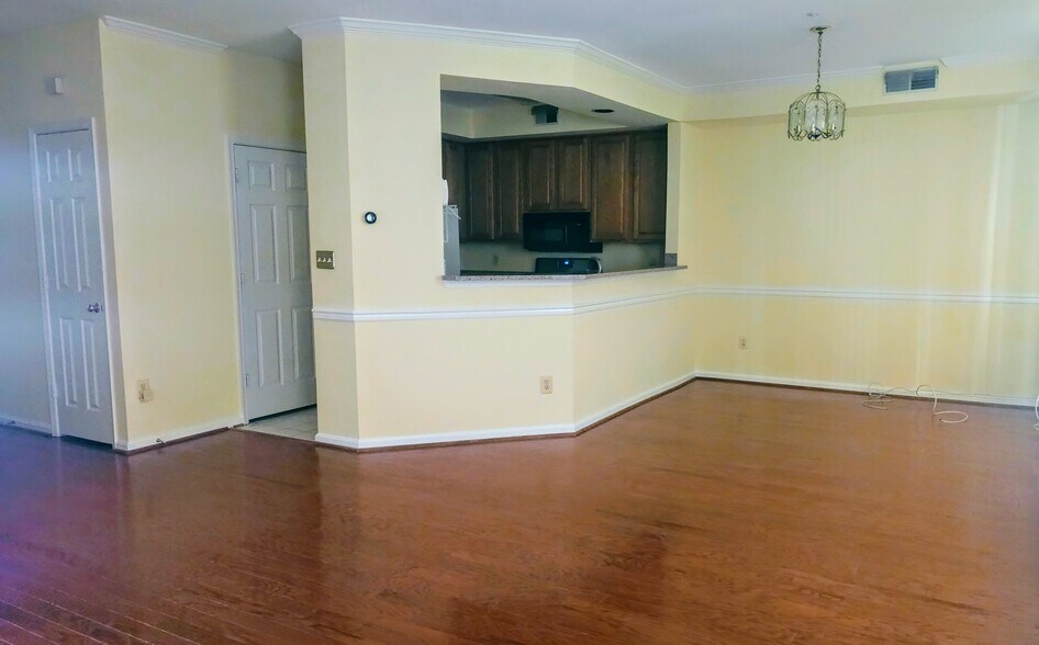 Building Photo - 6834 Brindle Heath Way