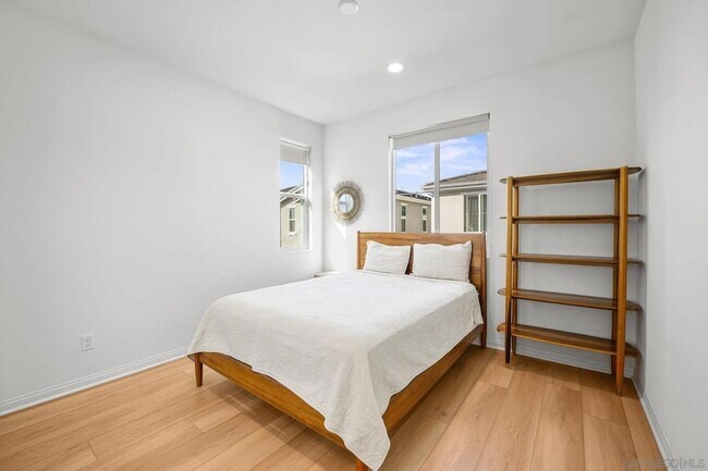 Building Photo - 2612 Babaco St