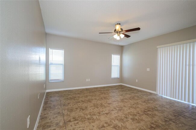 Building Photo - 446 Spike Ct