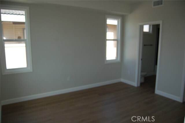 Building Photo - 425 W Duarte Rd