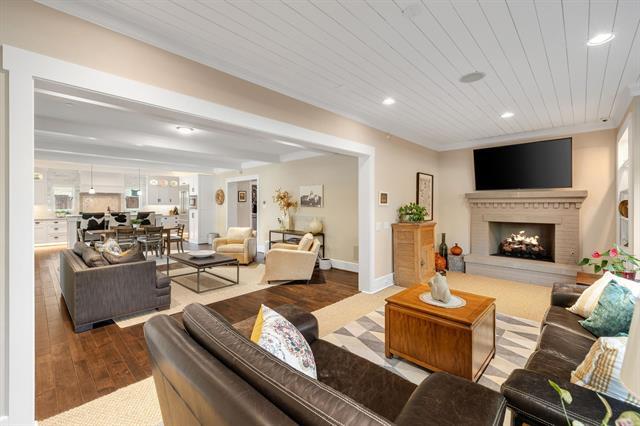 Building Photo - 6842 Merrilee Ln