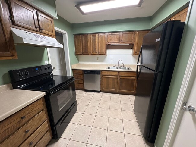 Building Photo - 540 Oak Meadow Ln