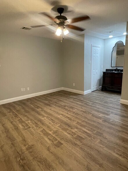 Primary - 4609 Cripple Creek Rd