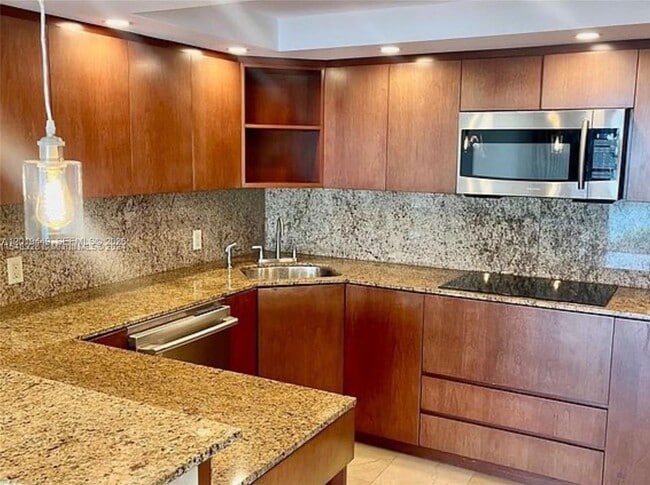 Building Photo - 2451 Brickell Ave