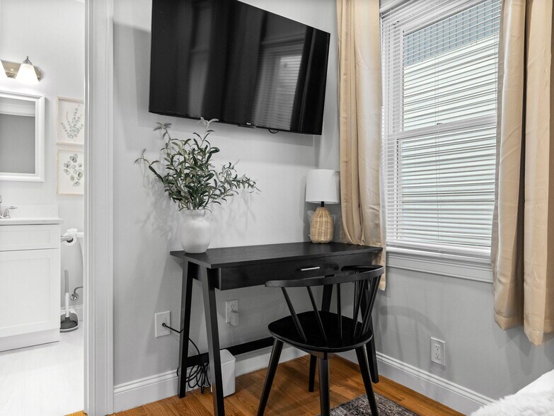 Building Photo - 1 Central Sq