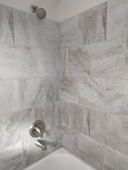 Bathroom - 1007 9th Ave