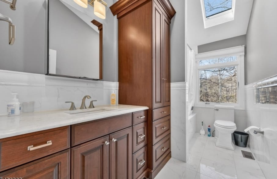 Building Photo - 2289 Brookside Dr