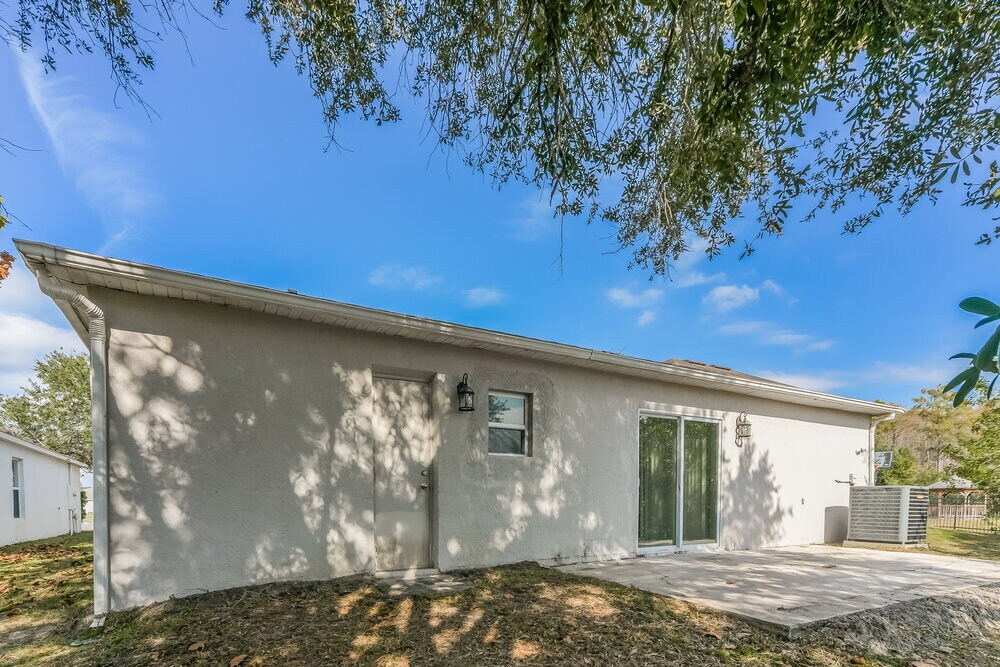 Building Photo - 3235 Hunters Chase Loop