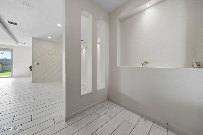 Building Photo - 3741 Peak Pl