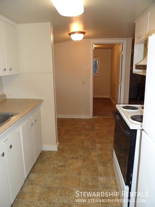 Building Photo - 48172 Lauren Dr