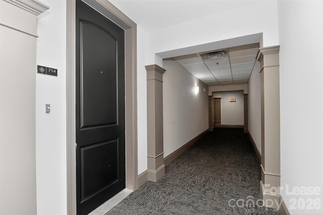 Building Photo - 4620 Piedmont Row Dr