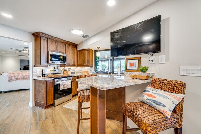 Building Photo - 11599 Island Ave