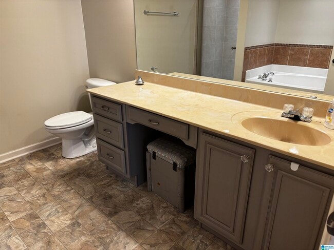 Building Photo - 2762 Southwood View