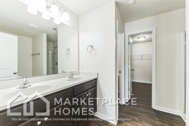 Building Photo - 2330 McCampbell Wells Way