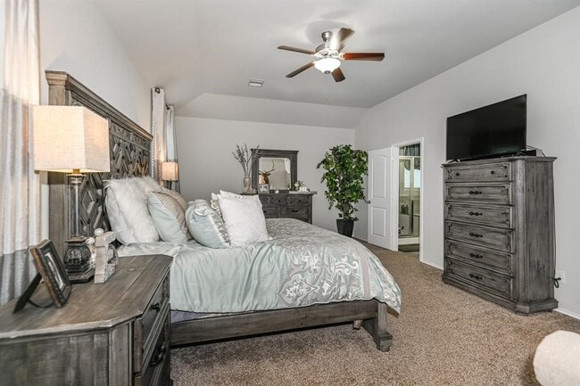 Building Photo - 4731 Creekside Hvn Trl