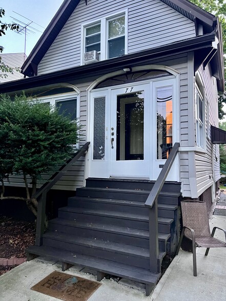 Primary Photo - 77 Washington Ave
