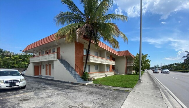 Building Photo - 1825 SW 67th Ave