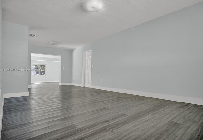Building Photo - 30100 SW 168th Ct